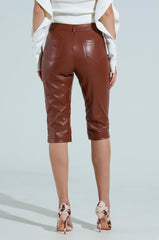SAMANTHA FAUX LEATHER CAPRI PANTS IN BROWN