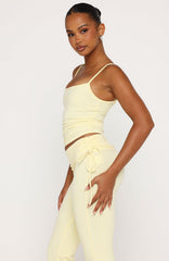 Pretty Vibes Singlet Lemon