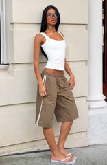 Still Yours Relaxed Shorts Military Green