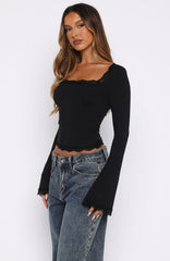 Queen Of Hearts Long Sleeve Lace Trimmed Top Black