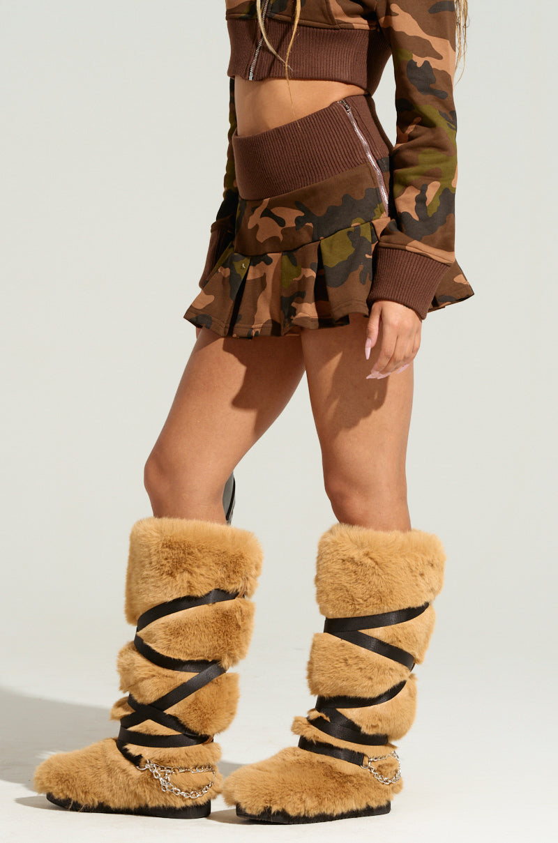 LOVE ME LIKE THAT MINI SKIRT