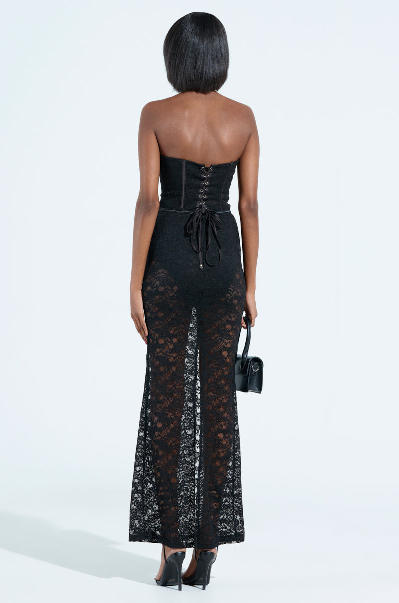 TRENDSETTER LACE MAXI DRESS