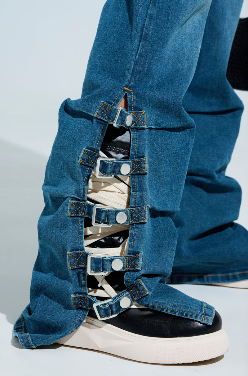SABINE BUCKLE DETAIL JEANS