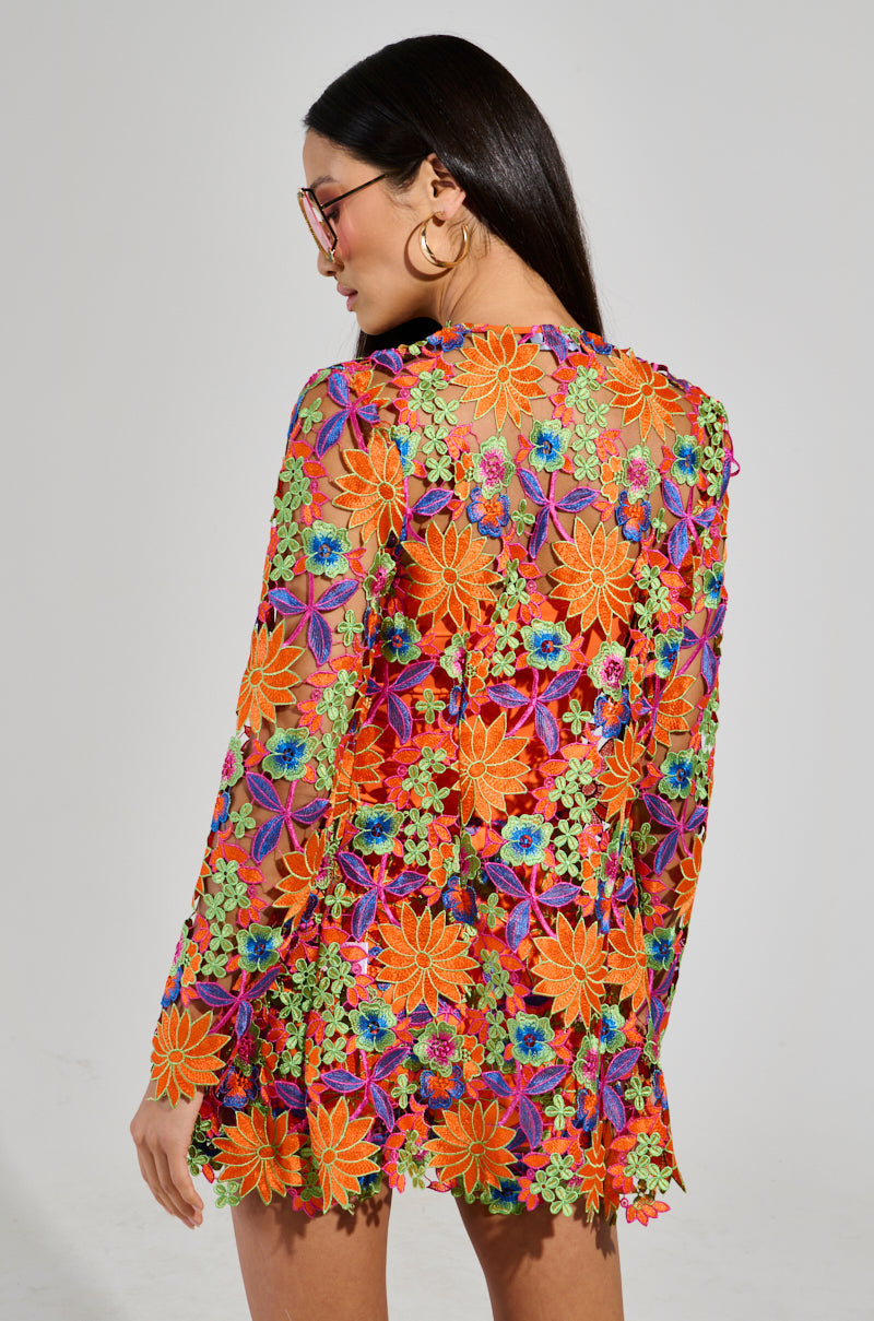 IRIS FLORAL TOP