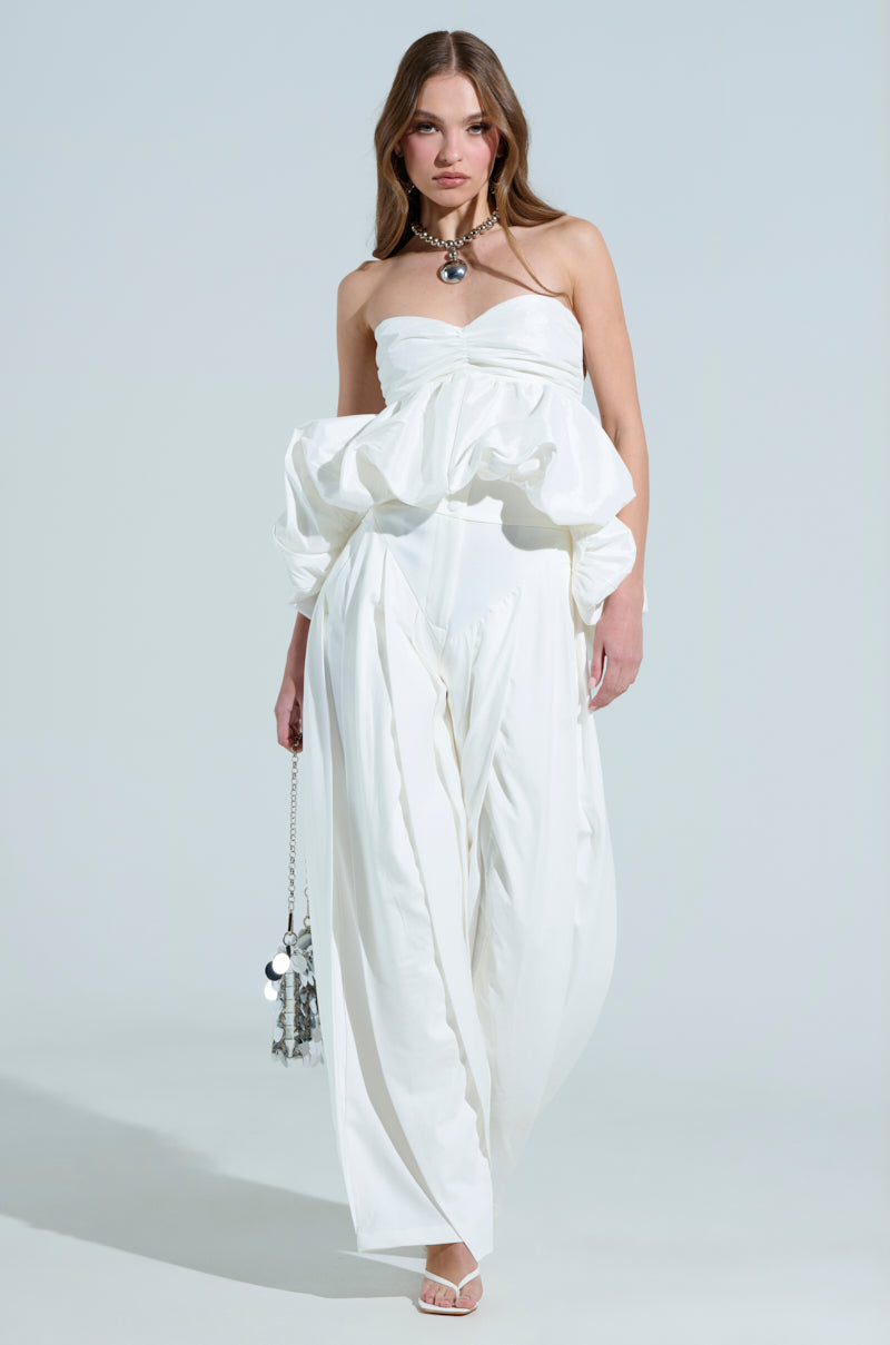 STRUT AND STUN STRAPLESS TOP
