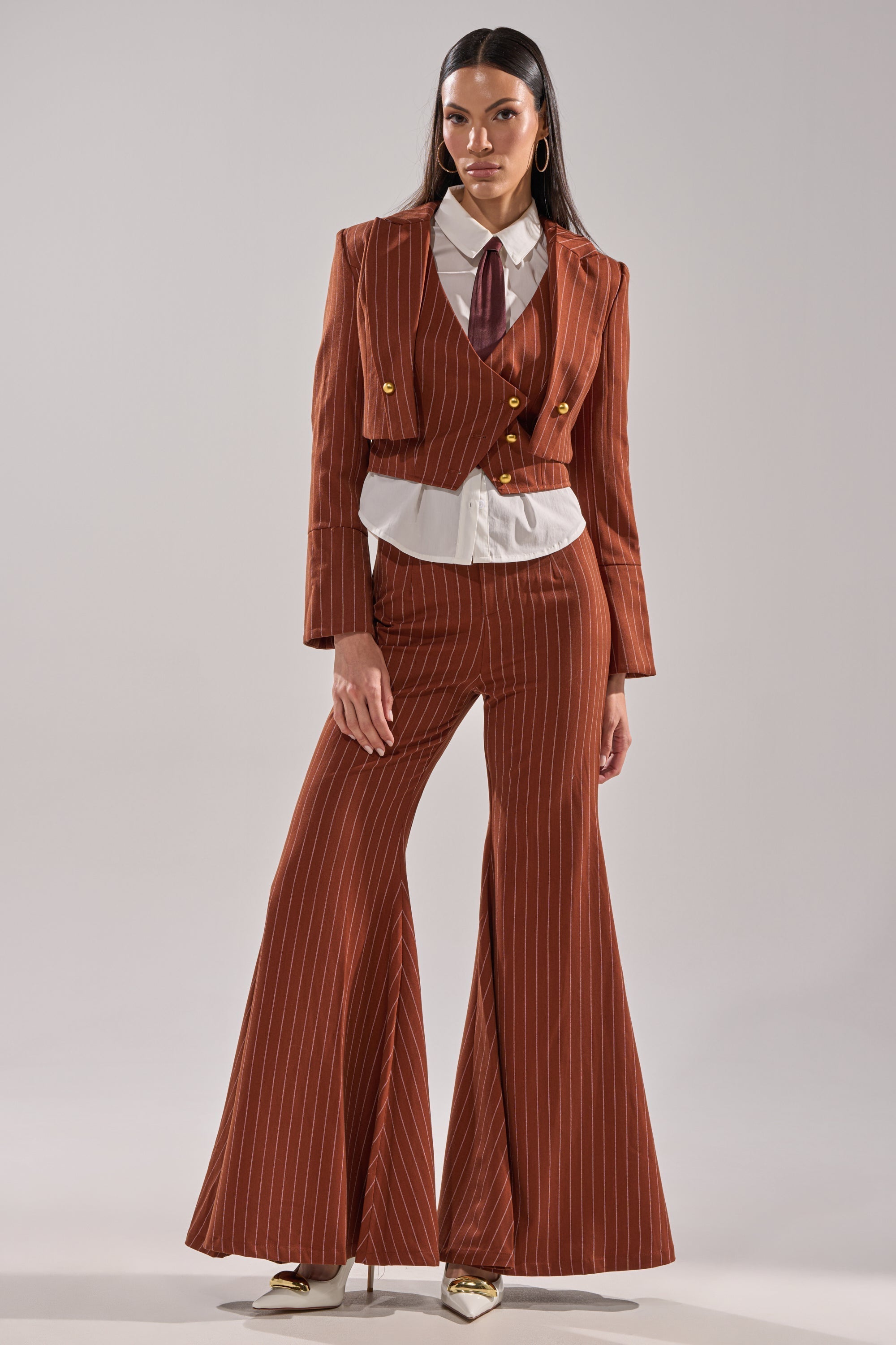 BUSINESS FIRST BUTTON DOWN