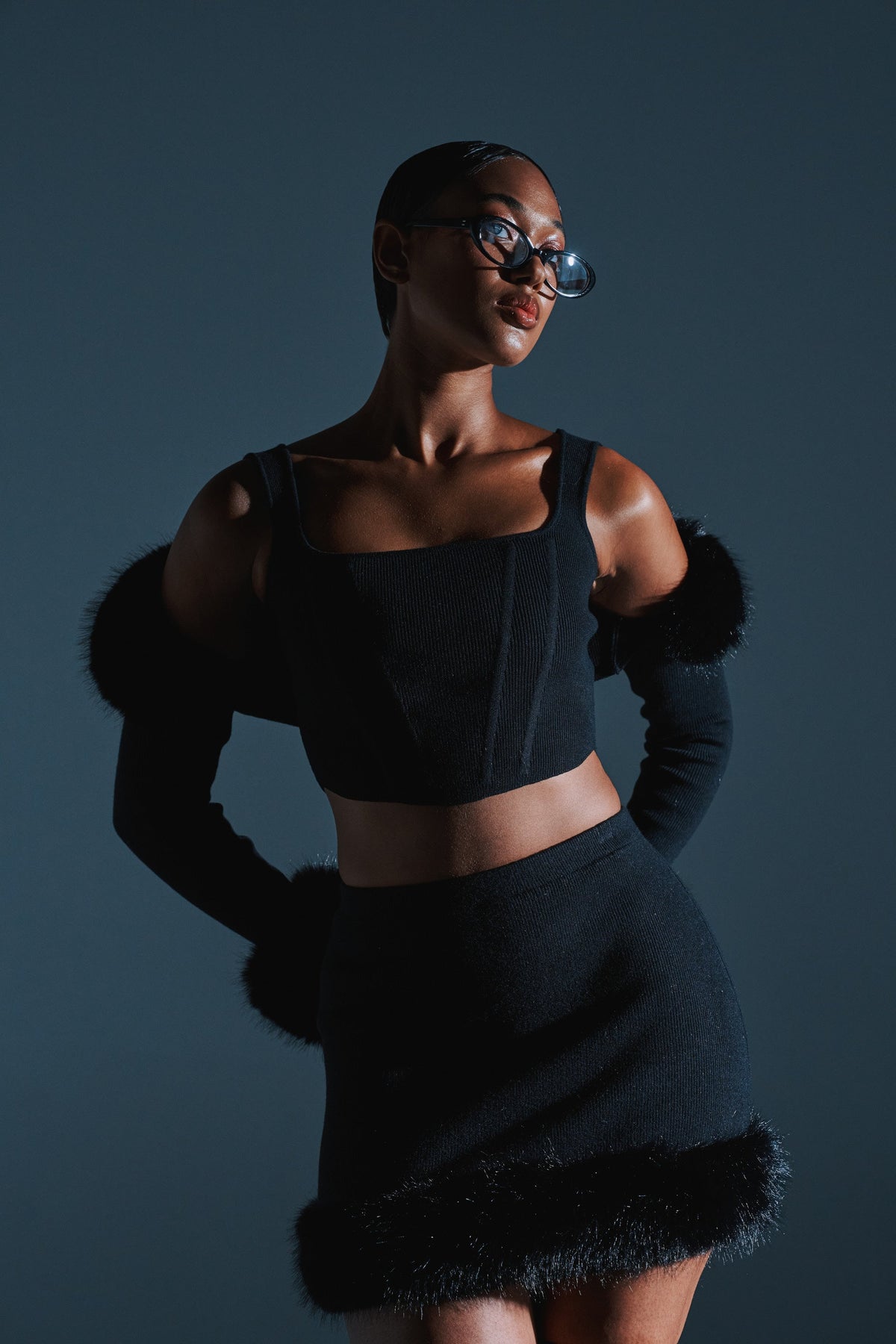 BIG MOOD FITTED CORSET IN BLACK