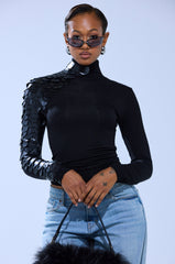 NASTASIA SCALE TOP