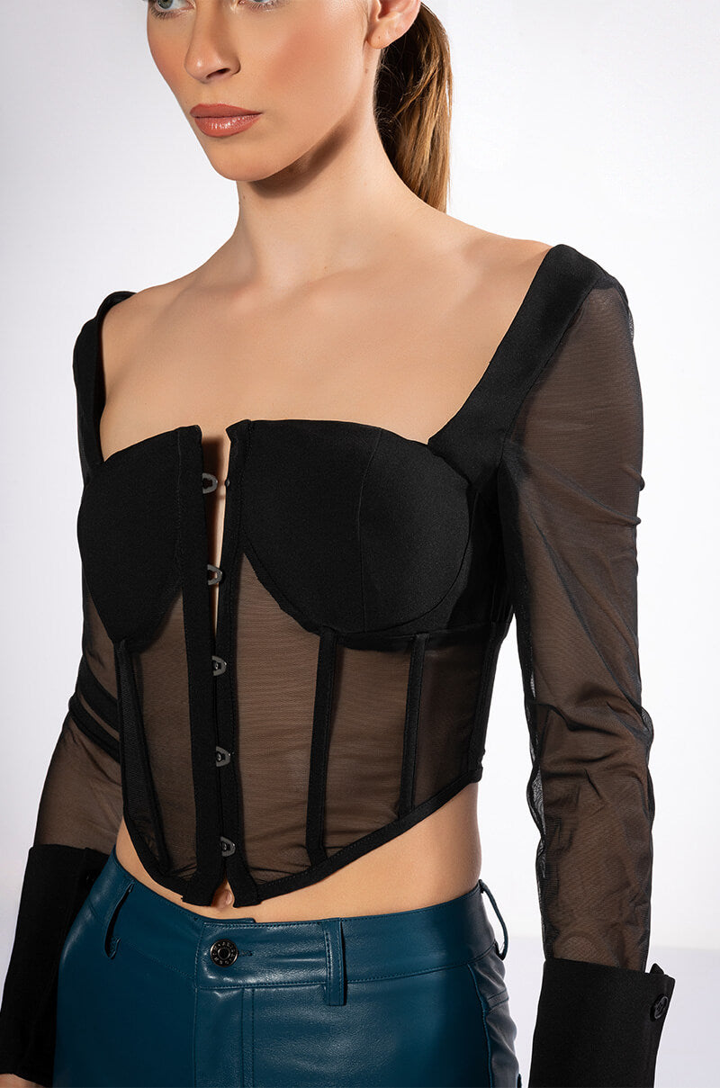 GAGA LONG SLEEVE STRUCTURED TOP