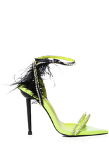 AZALEA WANG ELLA COLOR BLOCKED FEATHER SANDAL IN LIME