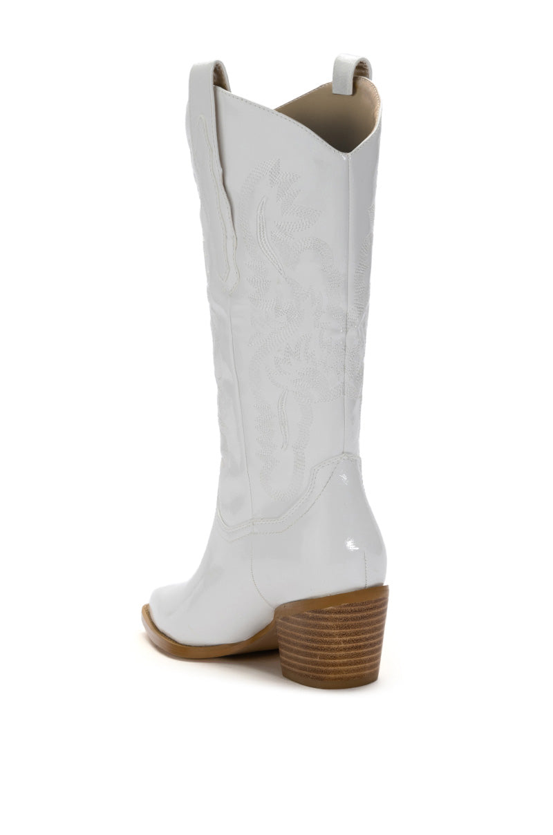 AZALEA WANG ANDREA CHUNKY WESTERN BOOT IN WHITE