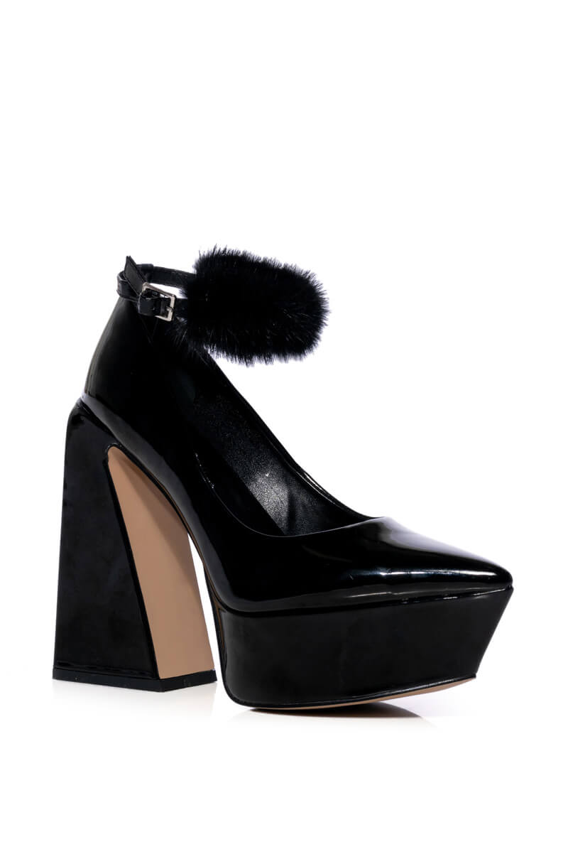 AZALEA WANG KORNESLIA CHUNKY PUMP IN BLACK