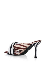 AZALEA WANG GALEN PATTERN DESIGN SANDAL IN BLACKWHITE