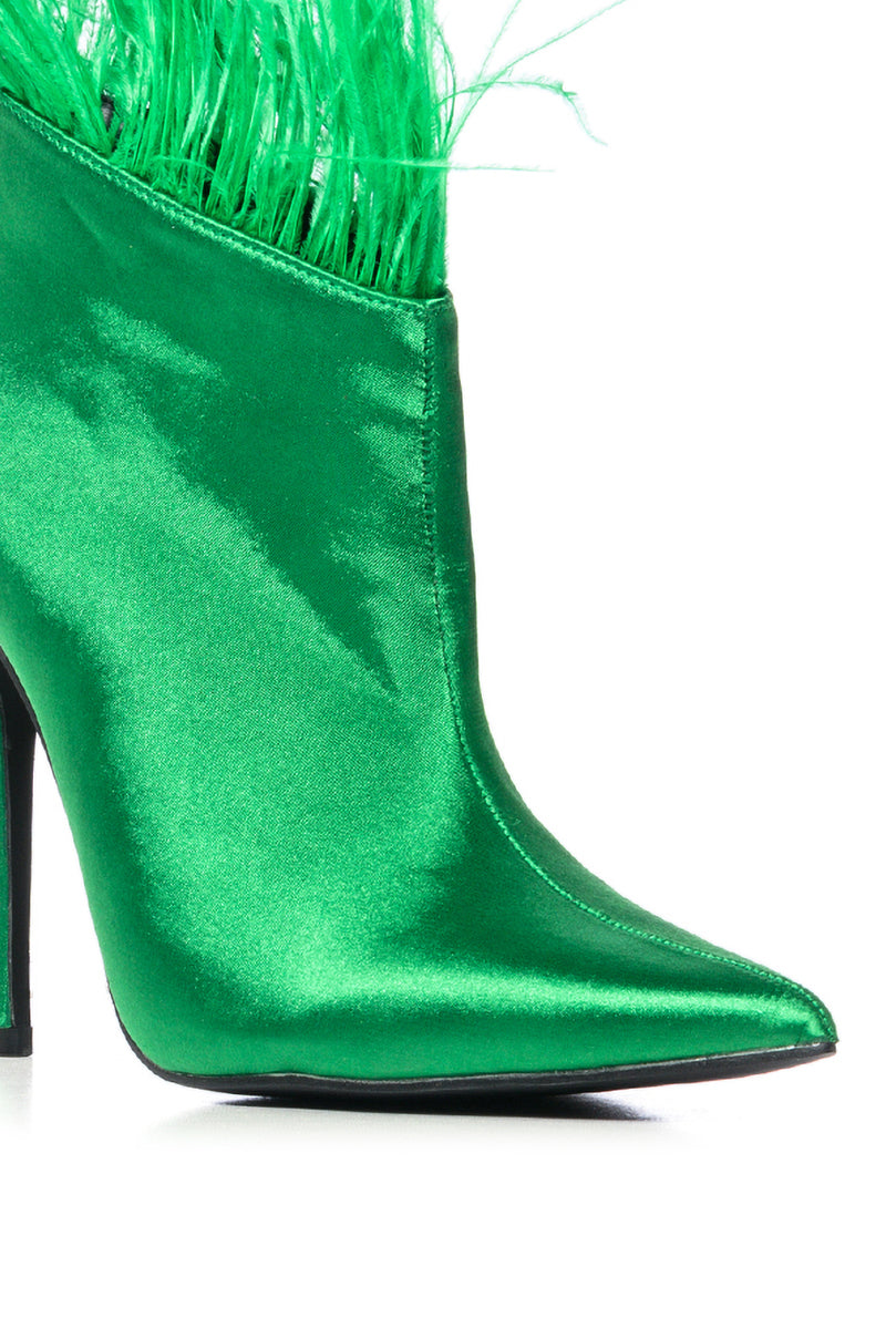AZALEA WANG KAYLYNN FEATHER BOOTIE IN GREEN