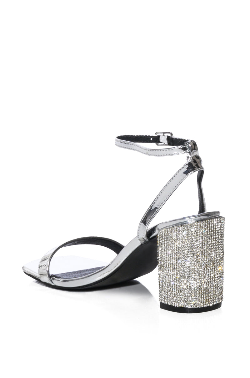 AZALEA WANG PARRY EMBELLISHED CHUNKY SANDAL IN SILVER