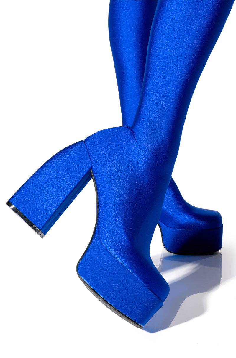 AZALEA WANG HEYHEY CHUNKY BOOT PANT IN BLUE
