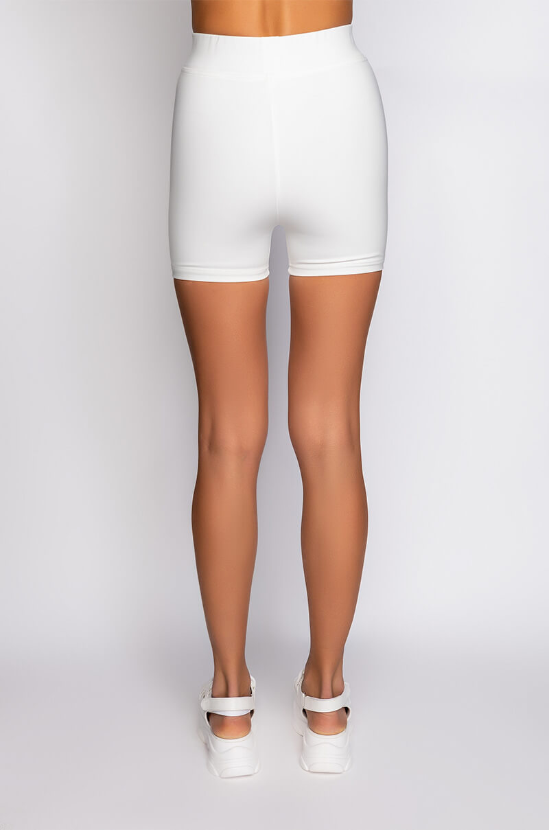 BASIC LUXE WHITE BIKER SHORT
