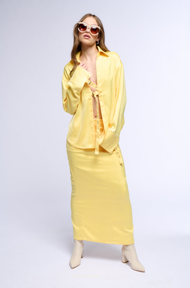 BELLISSIMA SATIN FINISH COLLARED BLOUSE IN YELLOW