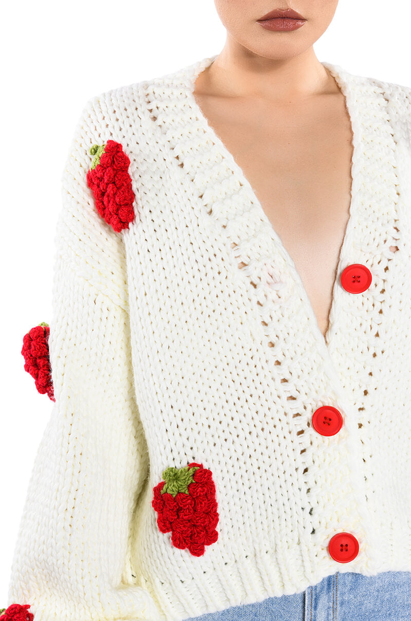BERRIES BUTTON CARDIGAN