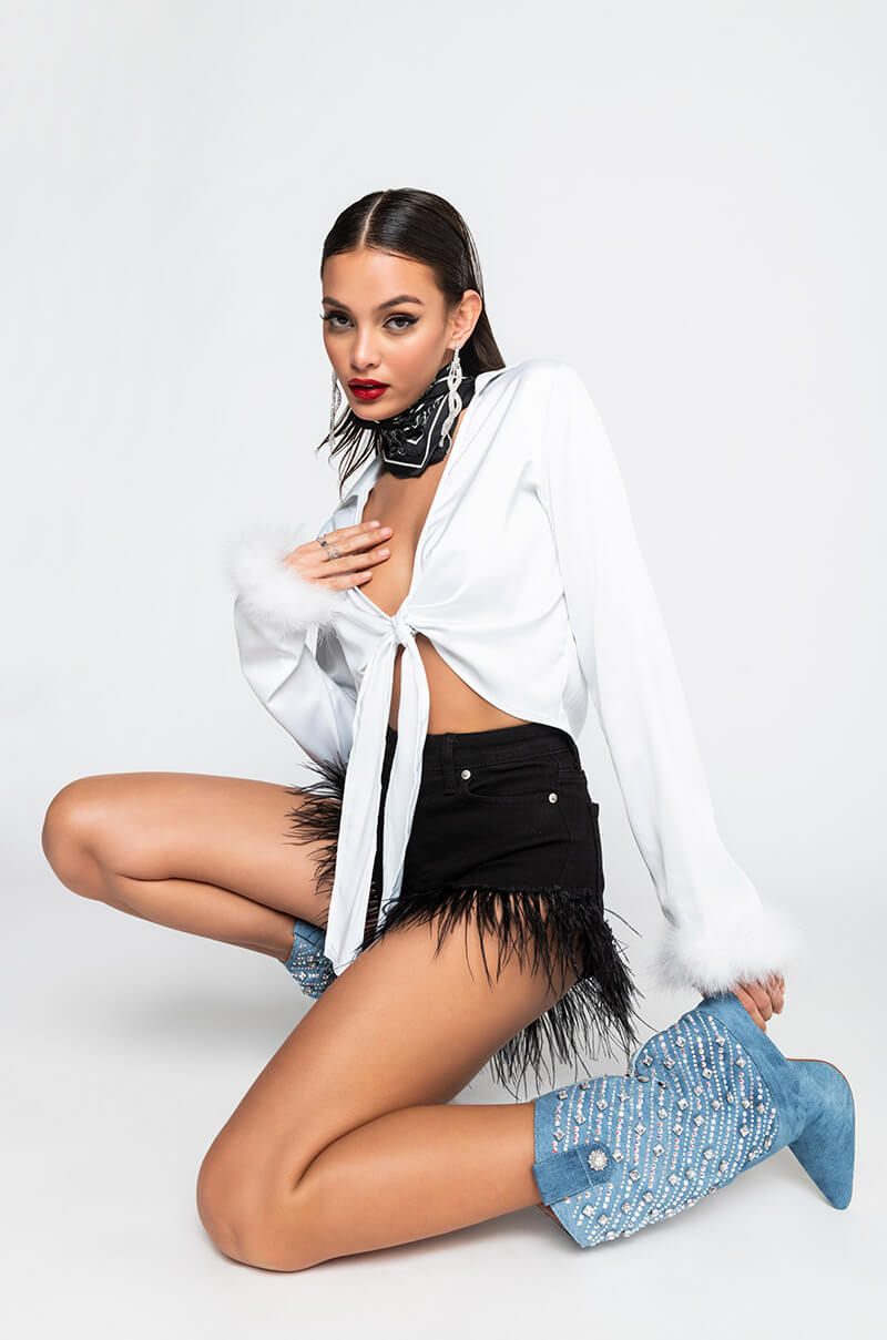 FEATHER SHORTS