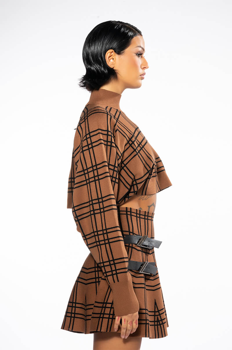 BLAIR BUCKLE KNIT LONG SLEEVE TOP
