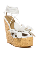 BLOOMY FLOWER LACE UP WEDGE SANDAL IN WHITE