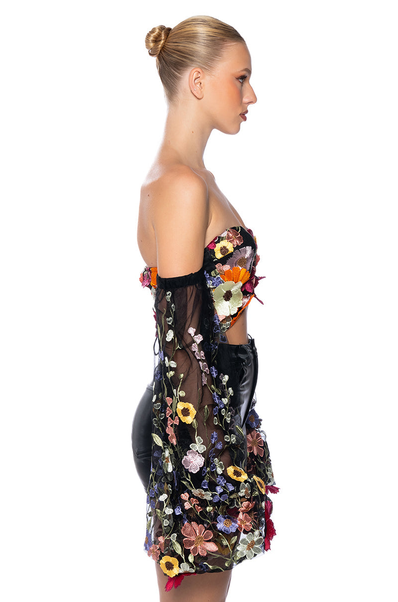 BOTANICAL BEAUTY CROPPED SHEER SLEEVE TOP