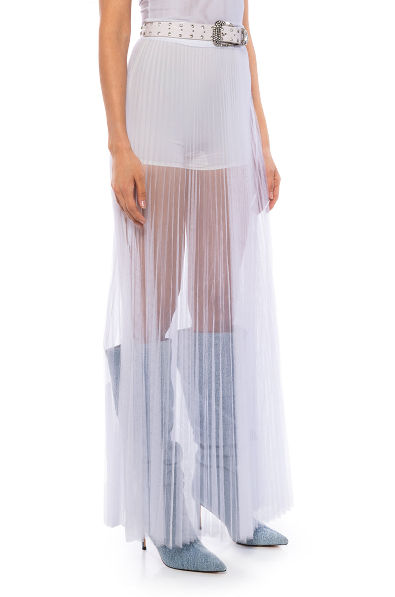 CAN'T STOP MAXI TULLE SKIRT IN WHITE