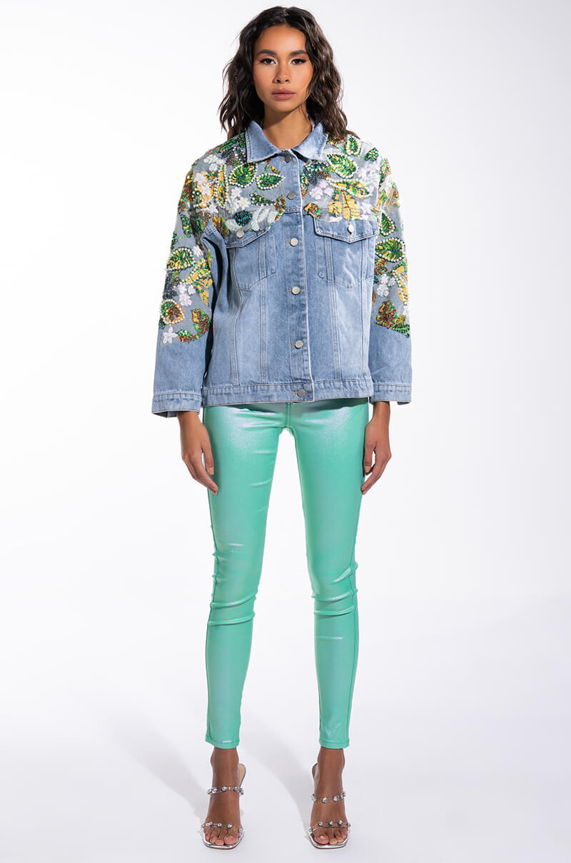 FLOWER EMBELLISHED DENIM JACKET