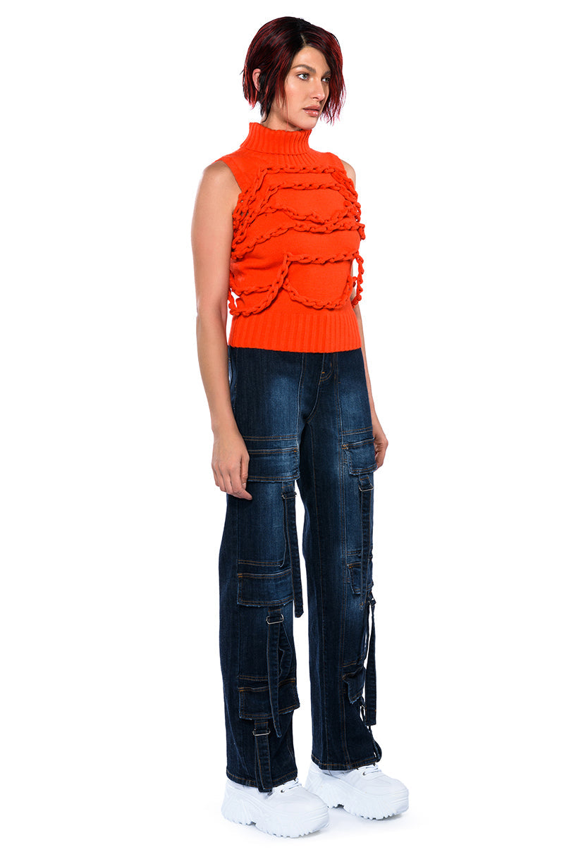 CHAIN LINK DETAIL SLEEVELESS TURTLENECK SWEATER
