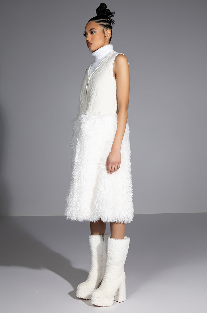 BORB QUILTED VEST WITH FAUX FUR