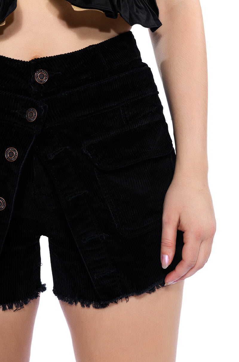 CHARLIE BUTTON FRONT MINI SKORT