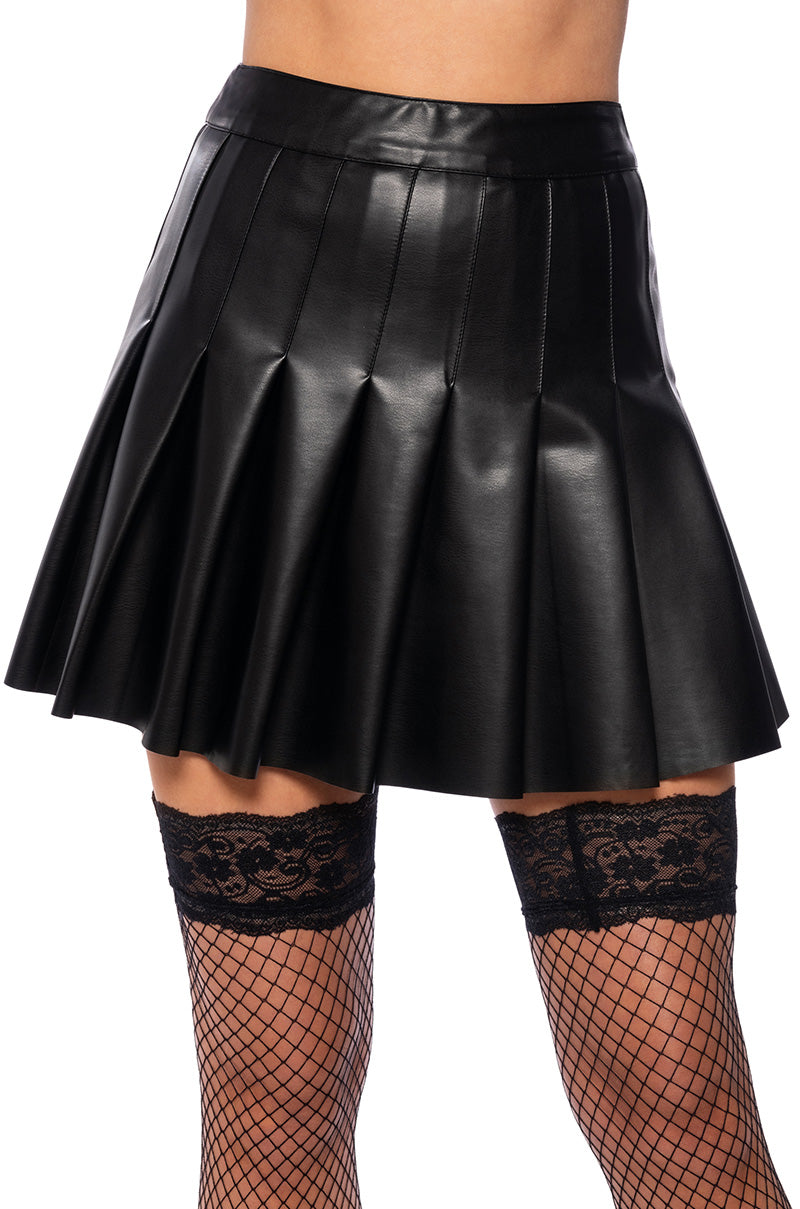 COUNT ON ME PLEATED FAUX LEATHER MINI SKIRT