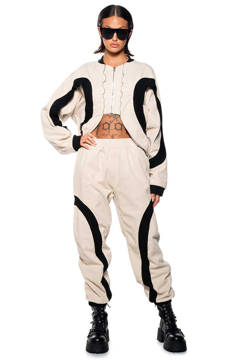 CURVE EFFECT RIBBED TRIM BEIGE JOGGER