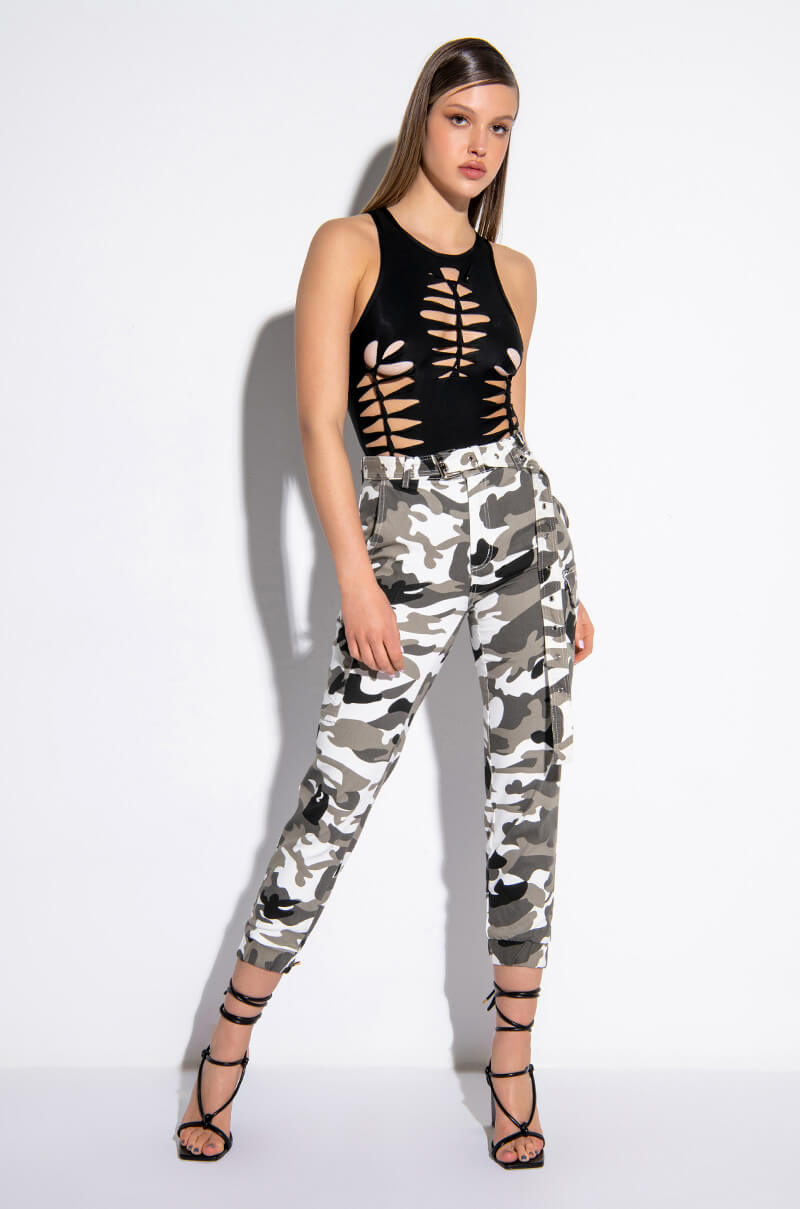 CUT OUT SLEEVELESS BODYSUIT