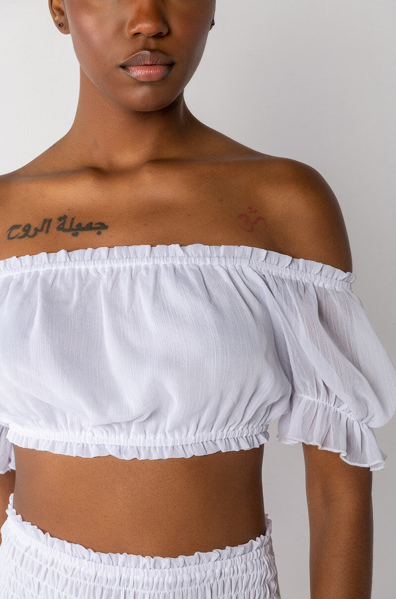 DELILAH OFF THE SHOULDER CROP TOP