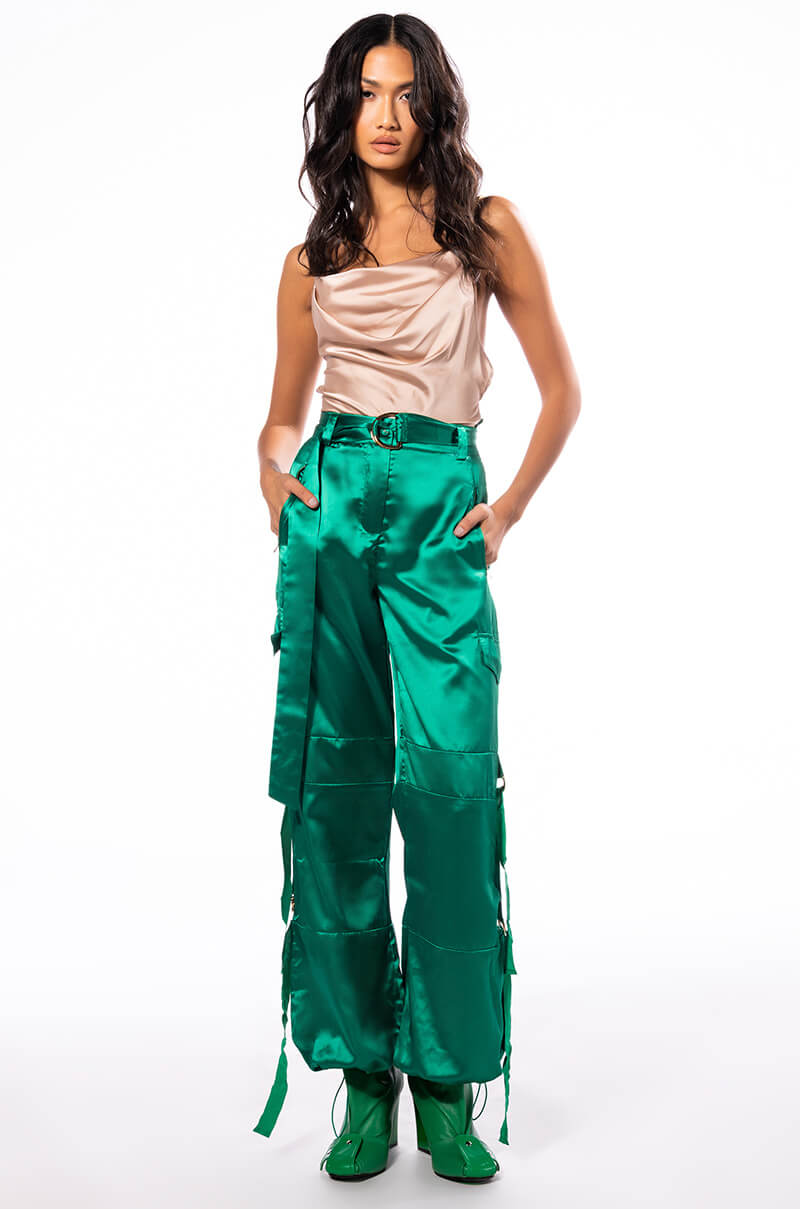 SLEEVELESS CHAIN DETAIL SATIN COWL NECK