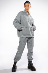 EFFORTLESS OVERSIZED JOGGER