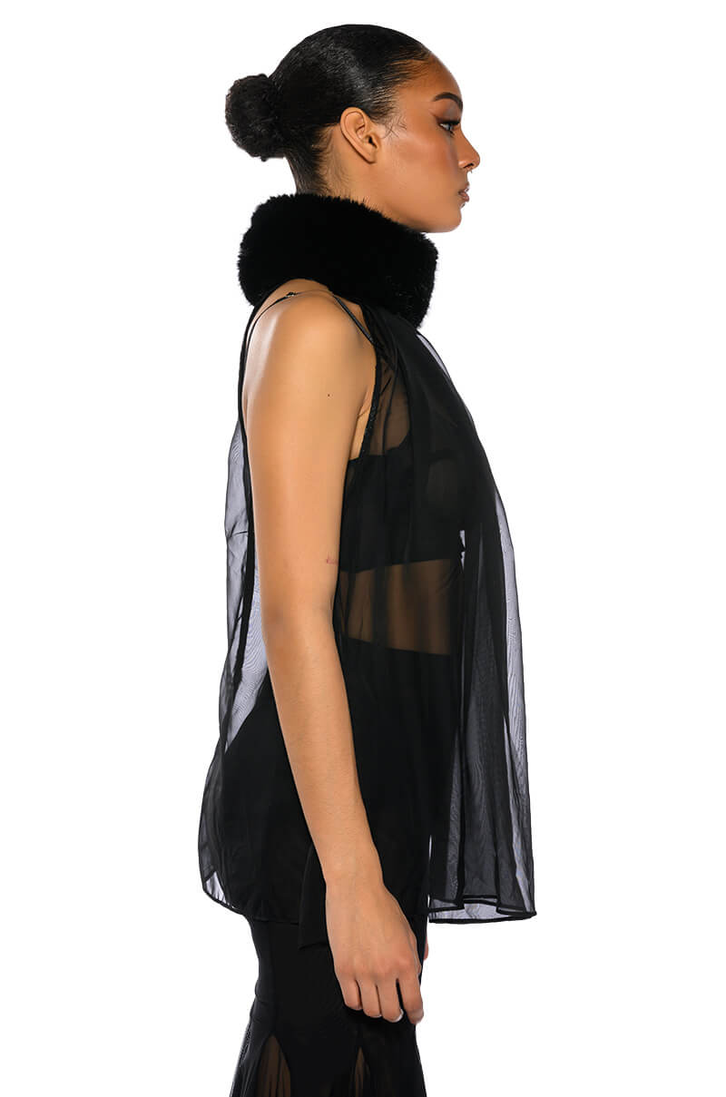 ELEGANT TURTLE NECK BLOUSE