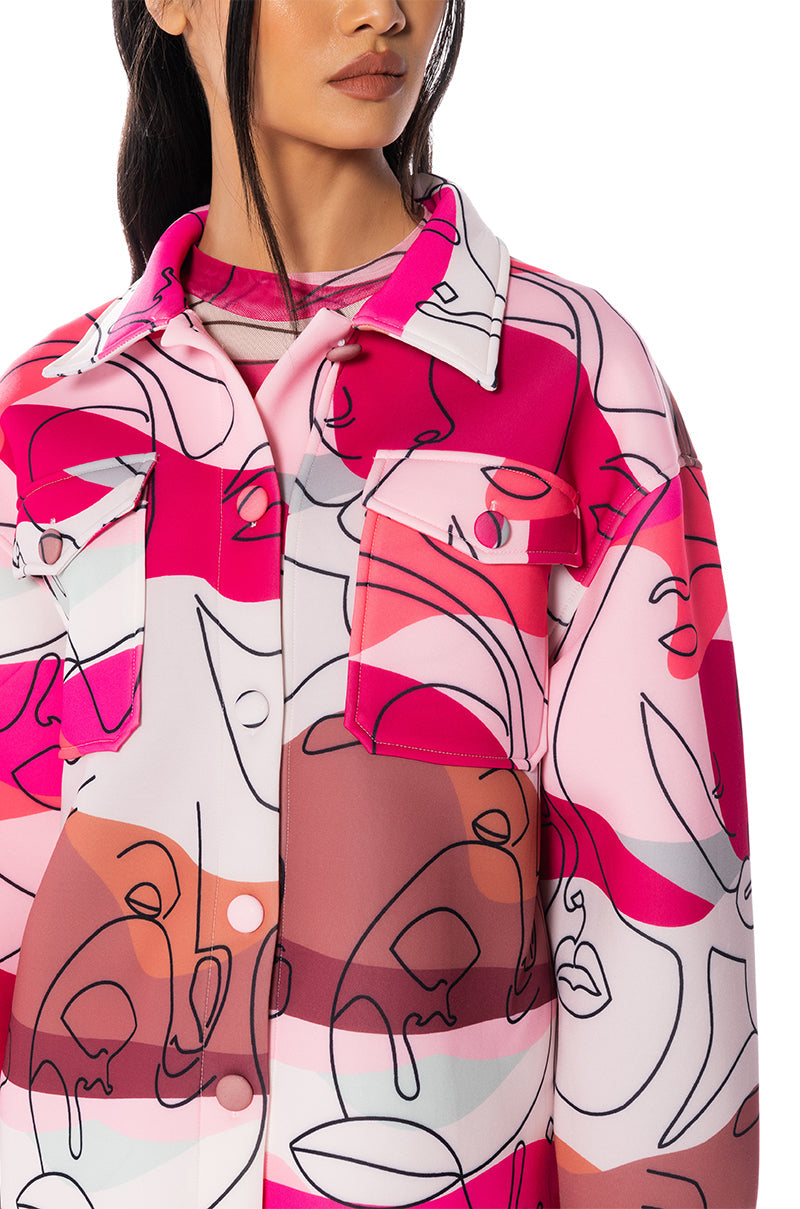 FACES PRINTED SCUBA BUTTON DOWN TOP