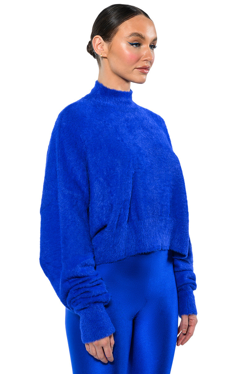 FIFI FUZZY KNIT OVERSIZED CROP SWEATER