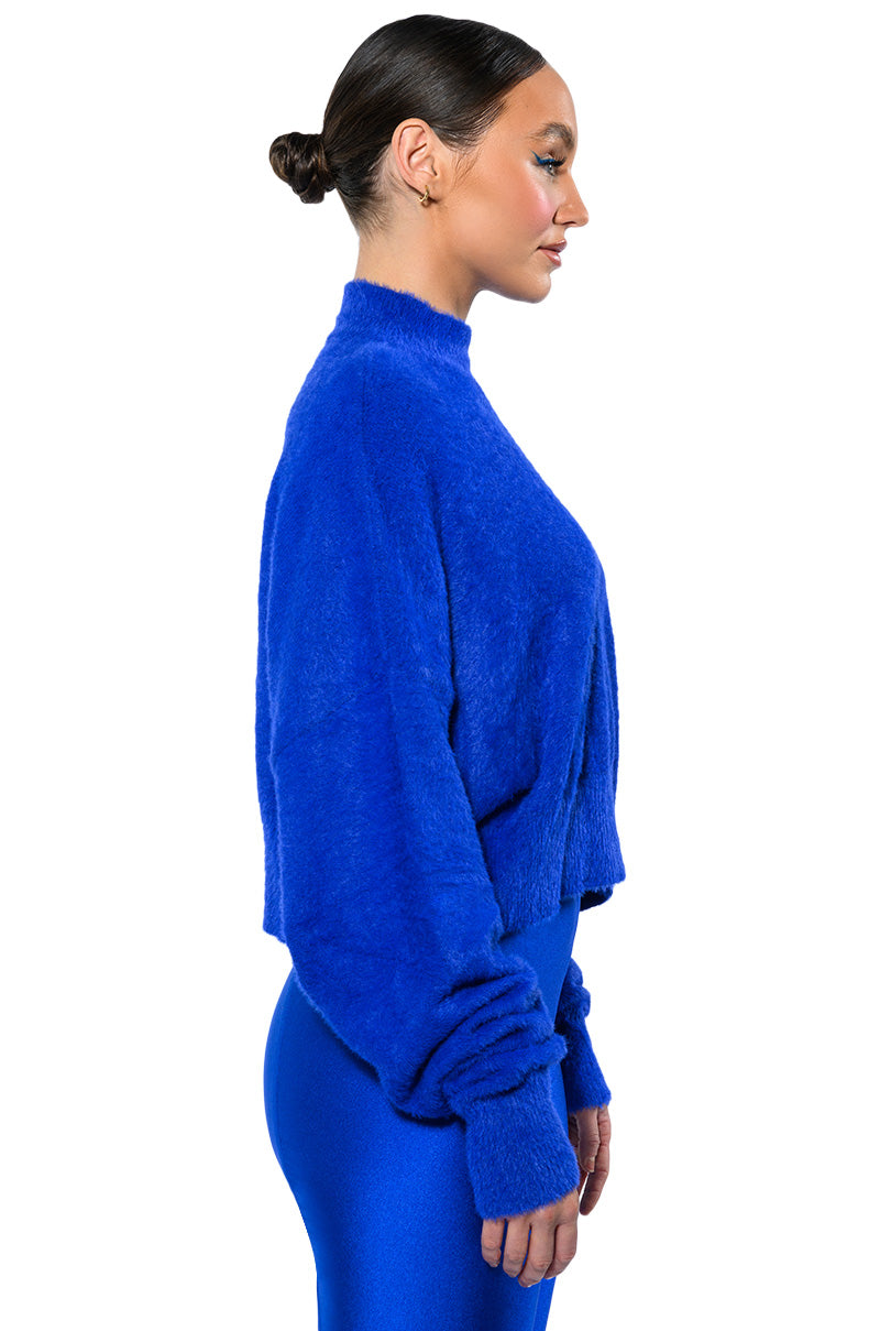 FIFI FUZZY KNIT OVERSIZED CROP SWEATER