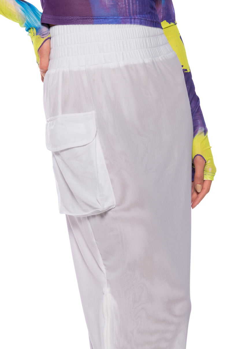 FOLLOW ME ADJUSTABLE DOUBLE MESH CARGO SKIRT IN WHITE