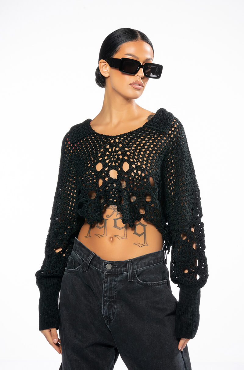 GARDEN OF EDEN COLLARED CROCHET SWEATER