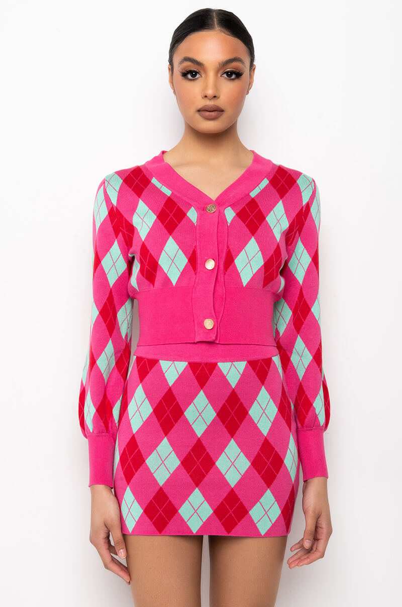 GET A CLUE KNIT CROP CARDIGAN