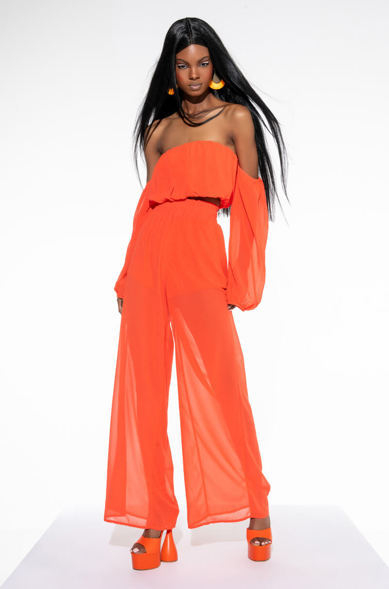 GET AFTER IT OFF THE SHOULDER CROP TOP