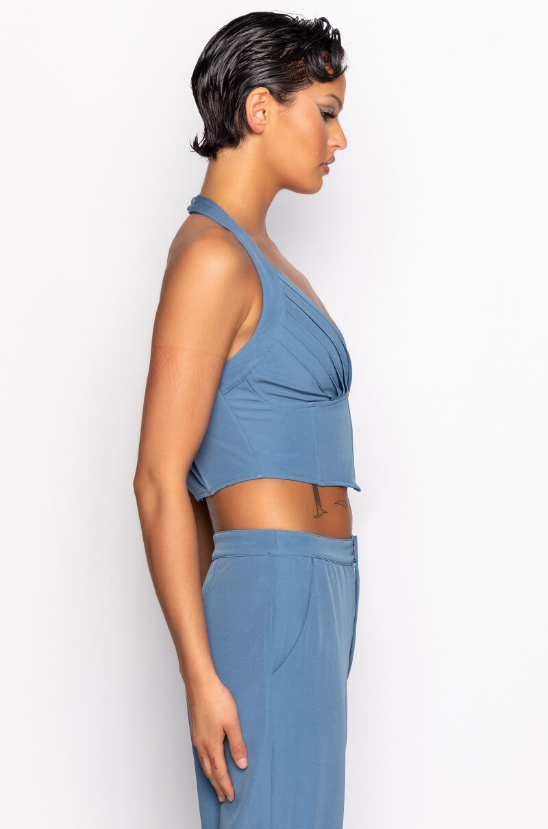 GET UP HALTER TOP