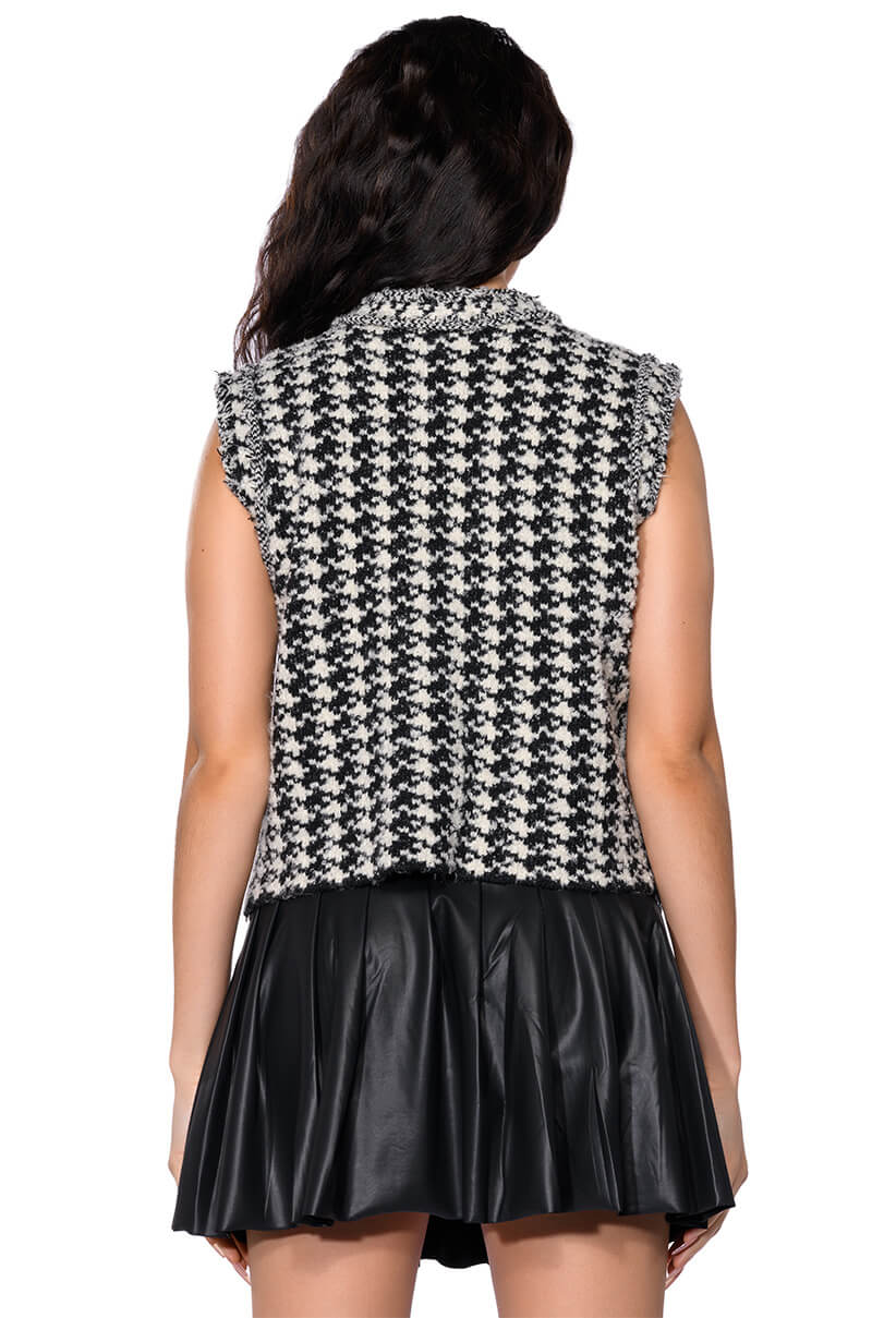 GLAM LIFE ONLY GEM SWEATER VEST