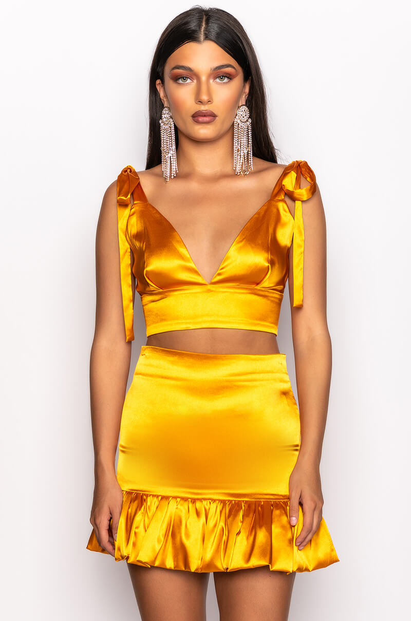 GOLDEN HOUR TIE SLEEVE CROP TOP