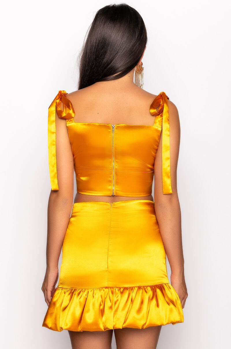 GOLDEN HOUR TIE SLEEVE CROP TOP